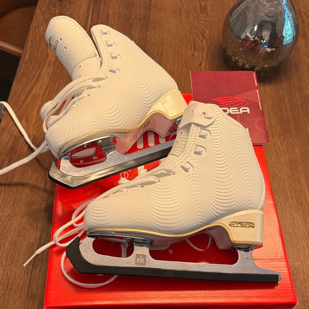 Edea Ivory Wave Ice Skates for Kids 215c - Picture 4 of 12